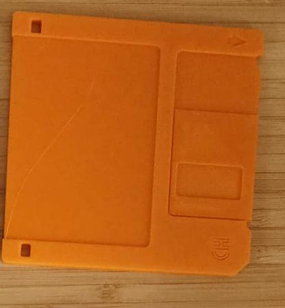Floppy disk coaster no AMS