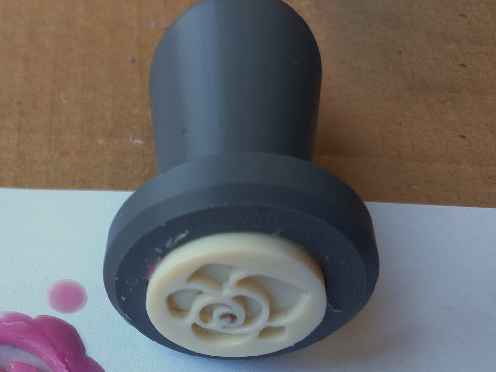 Swappable Wax Stamp (parametric)