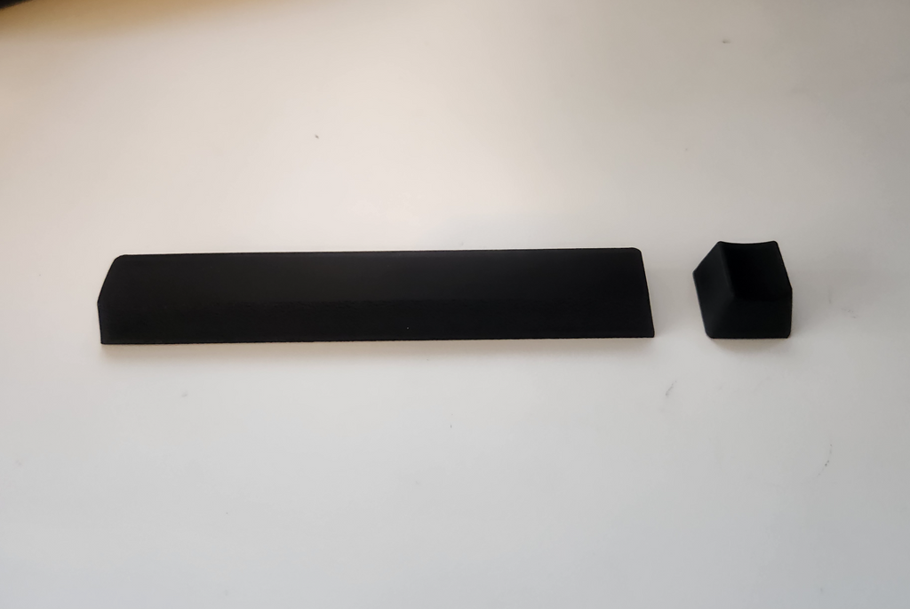 Blank OEM keycaps (esc and spacebar)