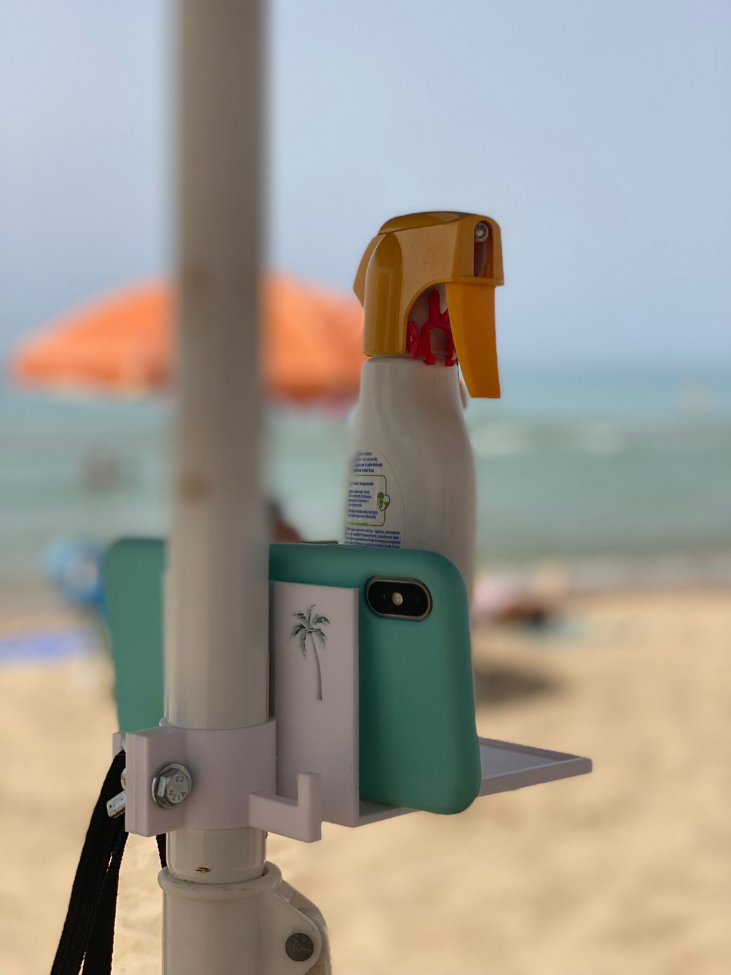 phone holder for beach umbrella