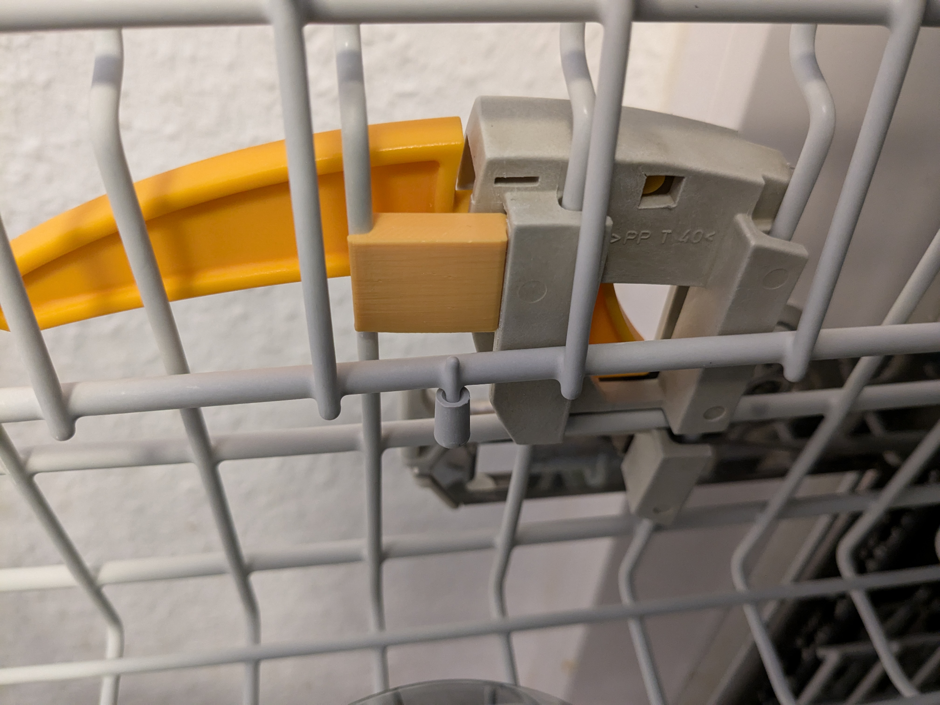 Clip to lock lever of MIELE dish washer drawer