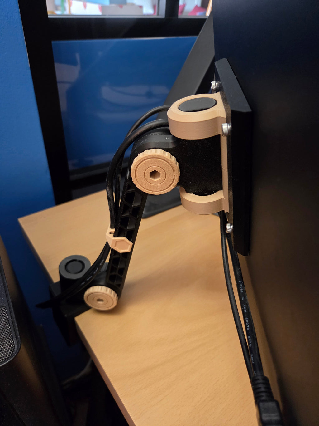 VESA Monitor Arm Mounting System (Small)