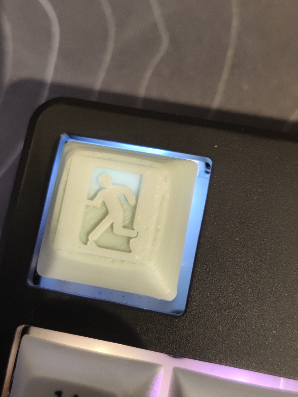 Escape keycap exit sign - DSA profile