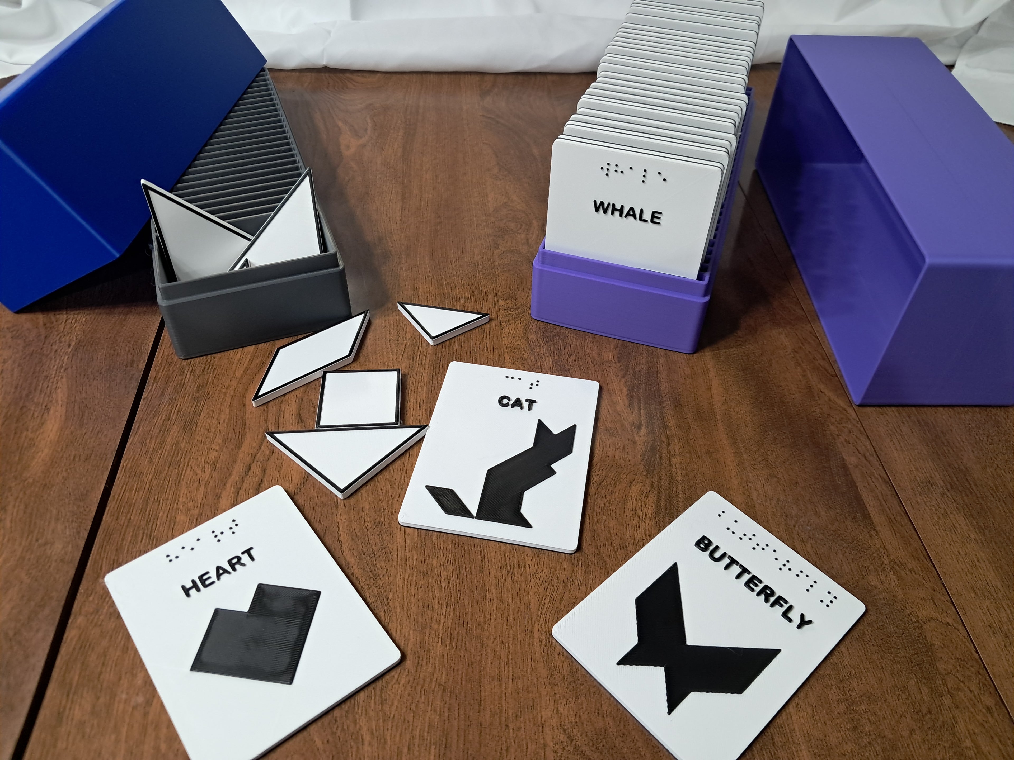 Tangram set for the blind and low vision