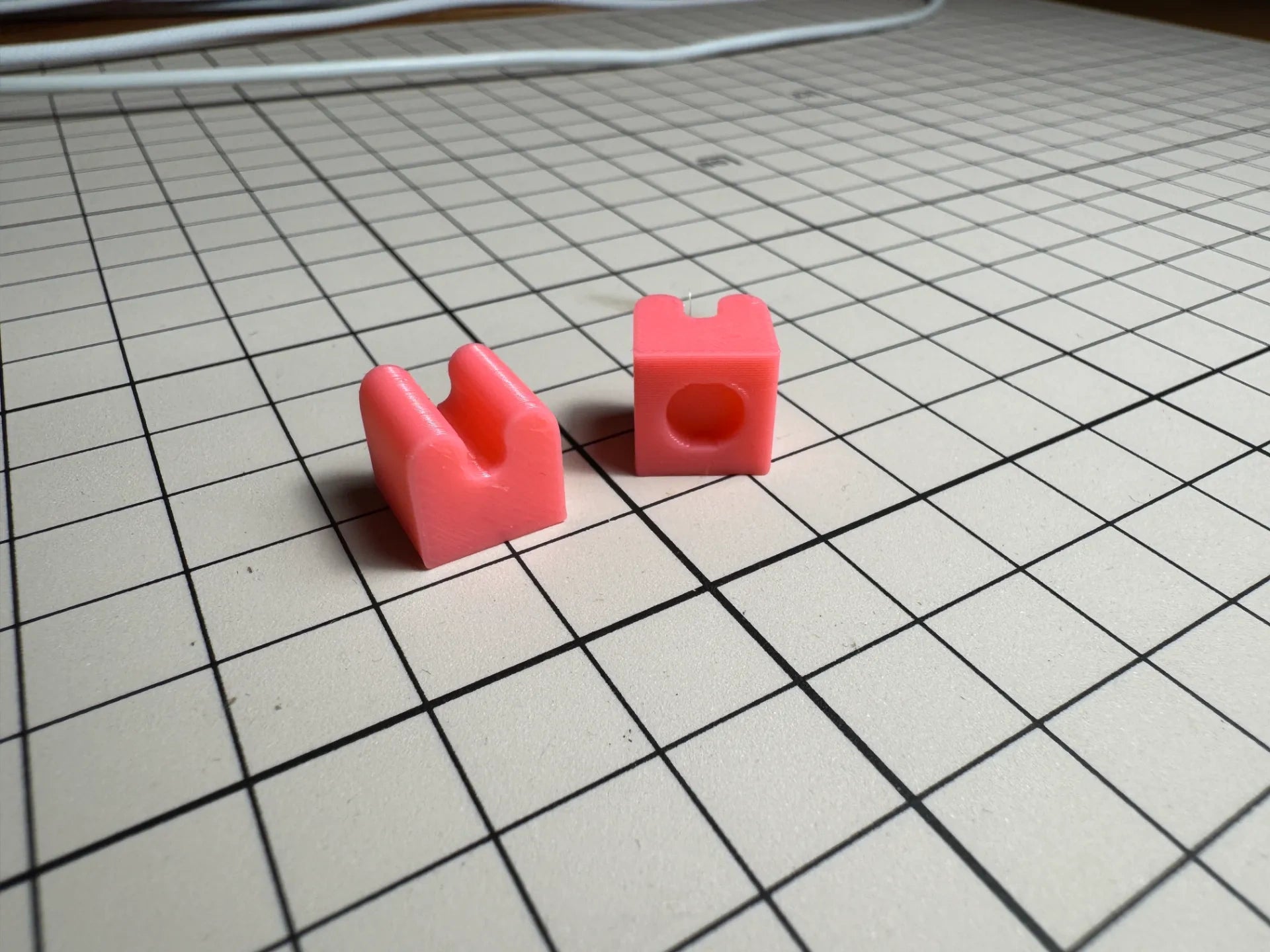 磁吸数据线夹 Magnetic Cable Clip for 3mm Cable