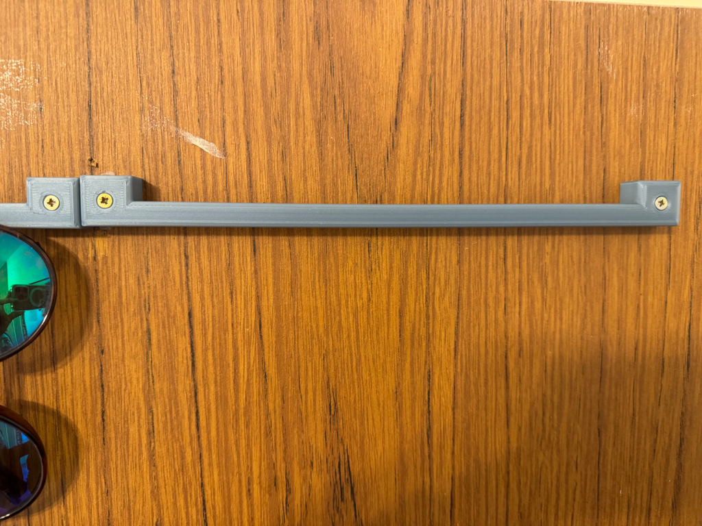 Door glasses holder