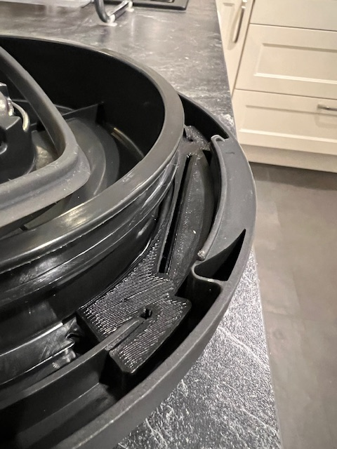 Monsieur Cuisine lid holder