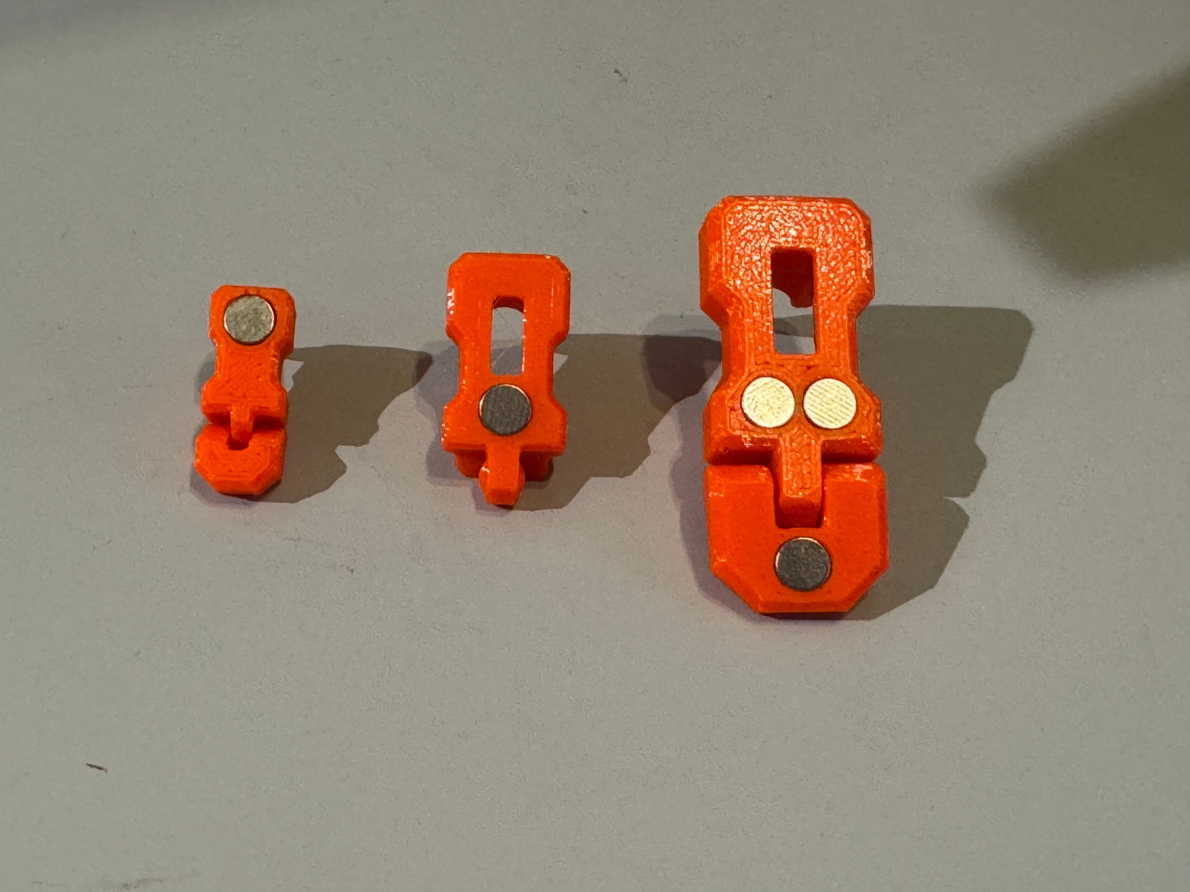 Dummy 13 v1.0 Magnetic Feet - 100%, 150% and 200%