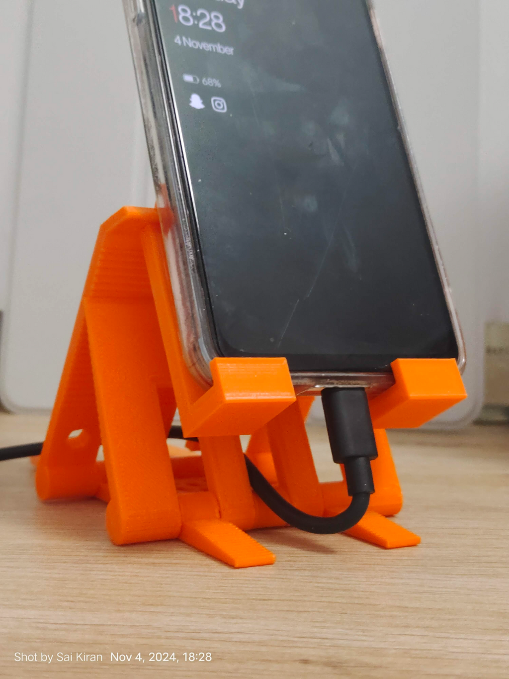 Angle adjustable Phone/IPad stand for video calls
