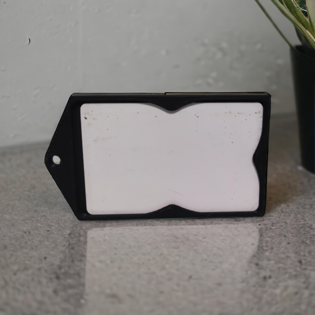 Bedge/card holder