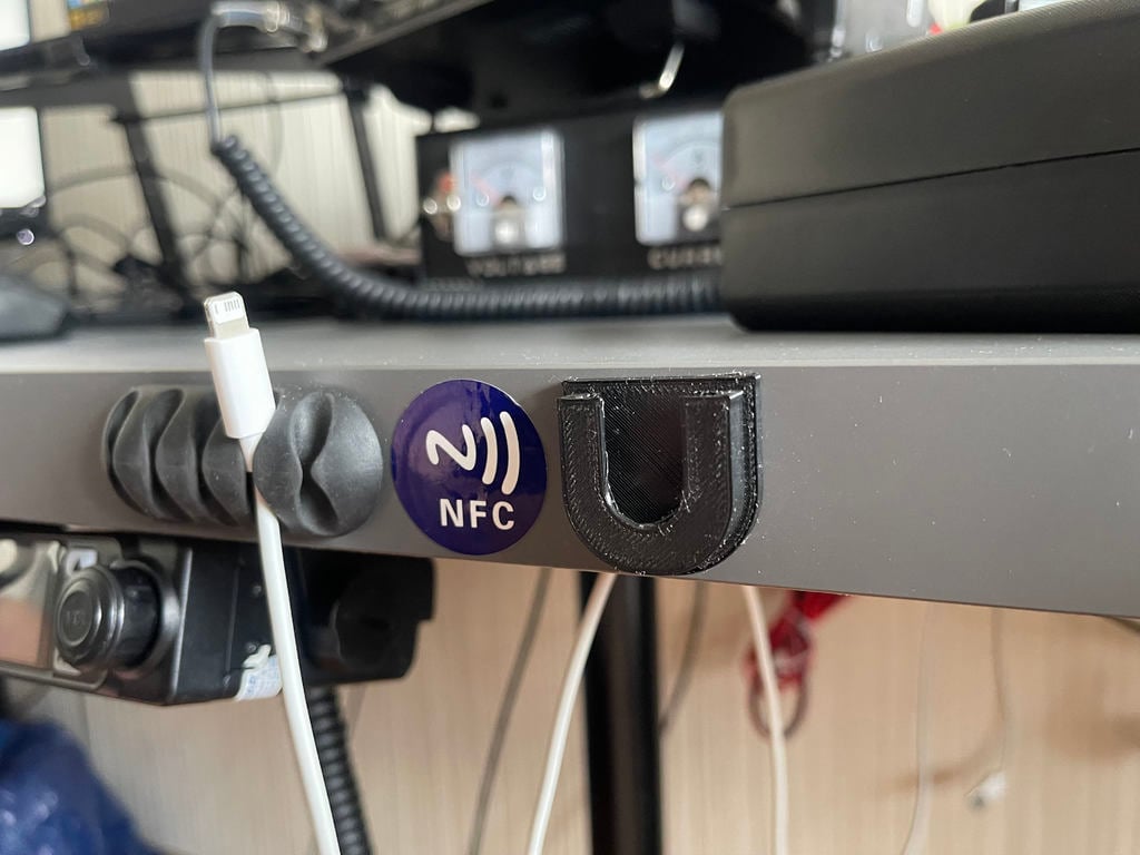 CRT Electro Yaesu FTM microphone holder