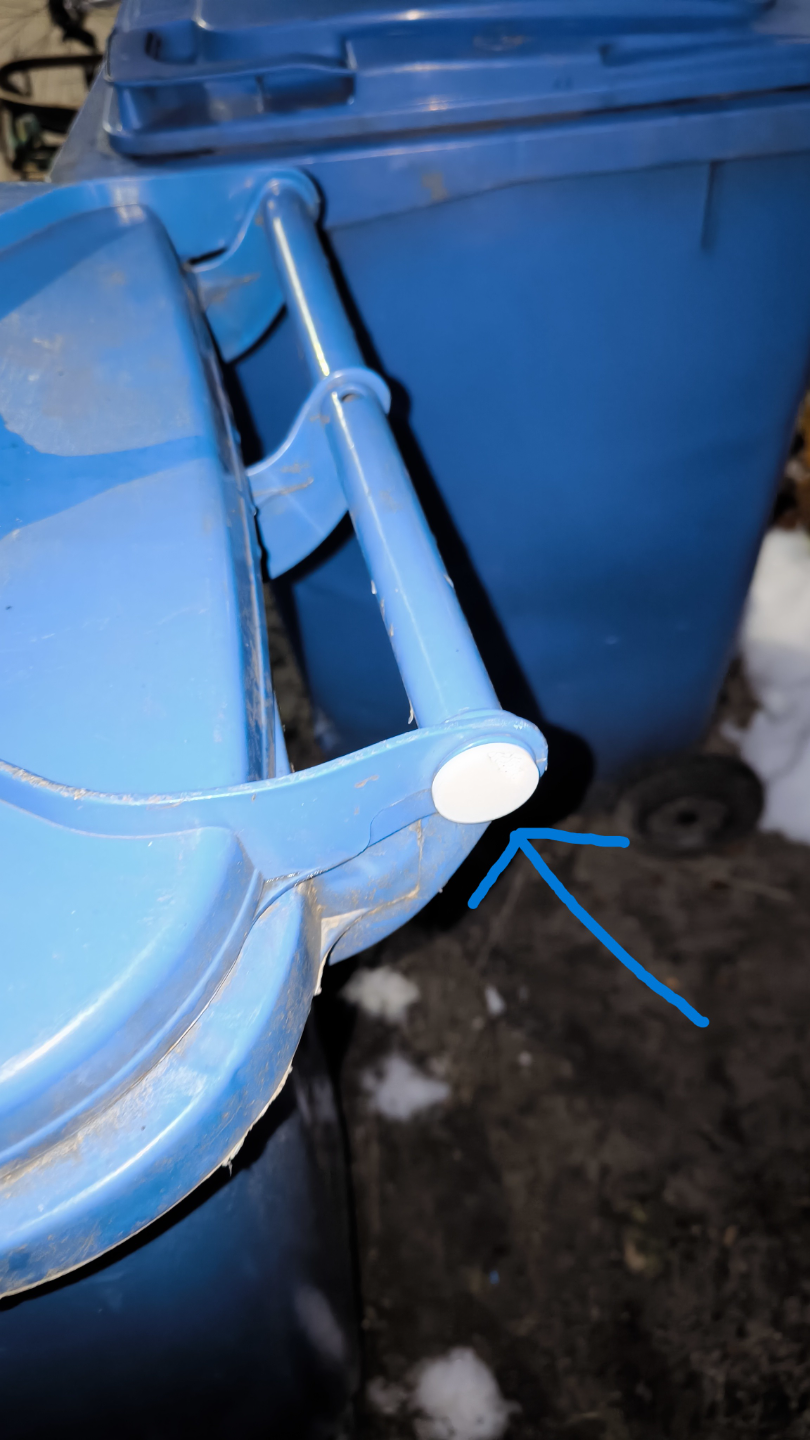 Trash Container 240L hinge pin