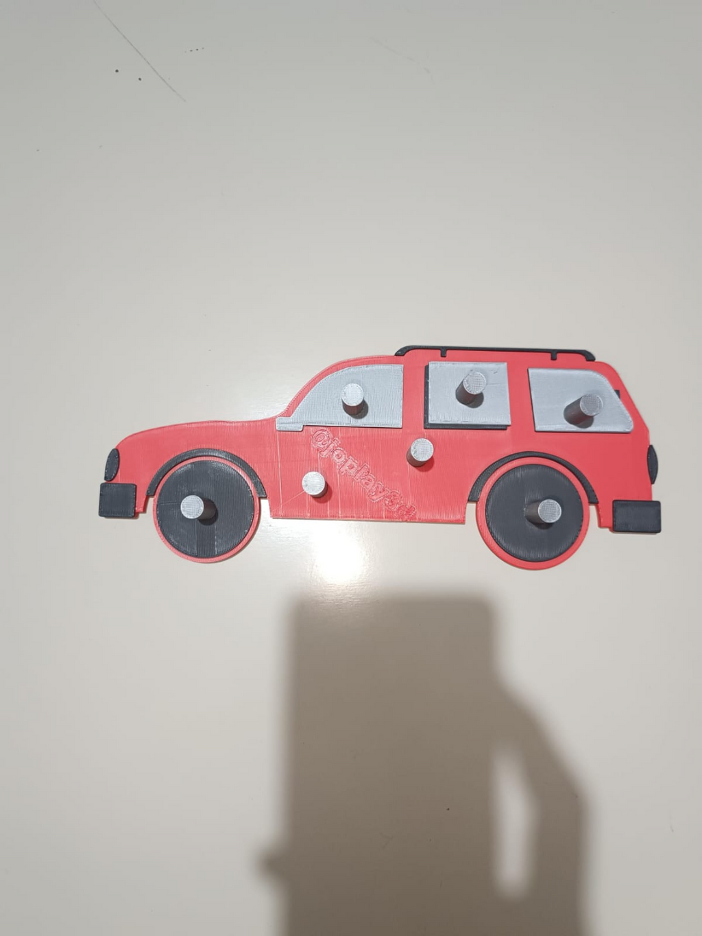 CARRO PEDAGÓGICO COM FORMAS GEOMÉTRICAS AUTISTA