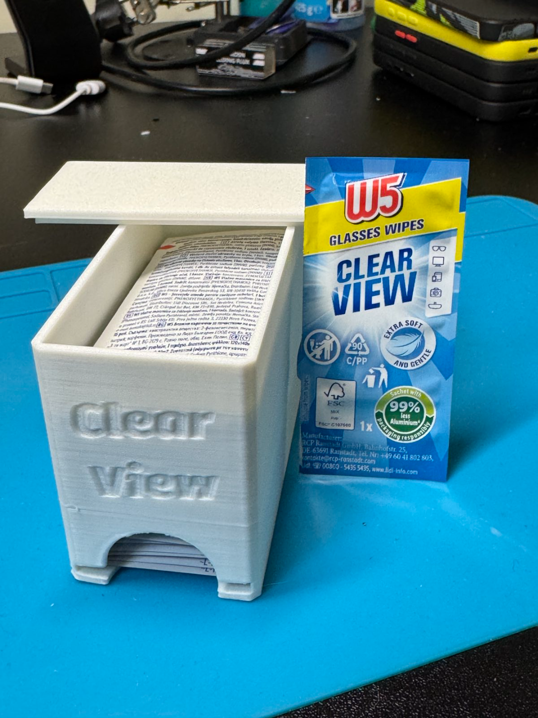 Lidl W5 Glasses wipes box