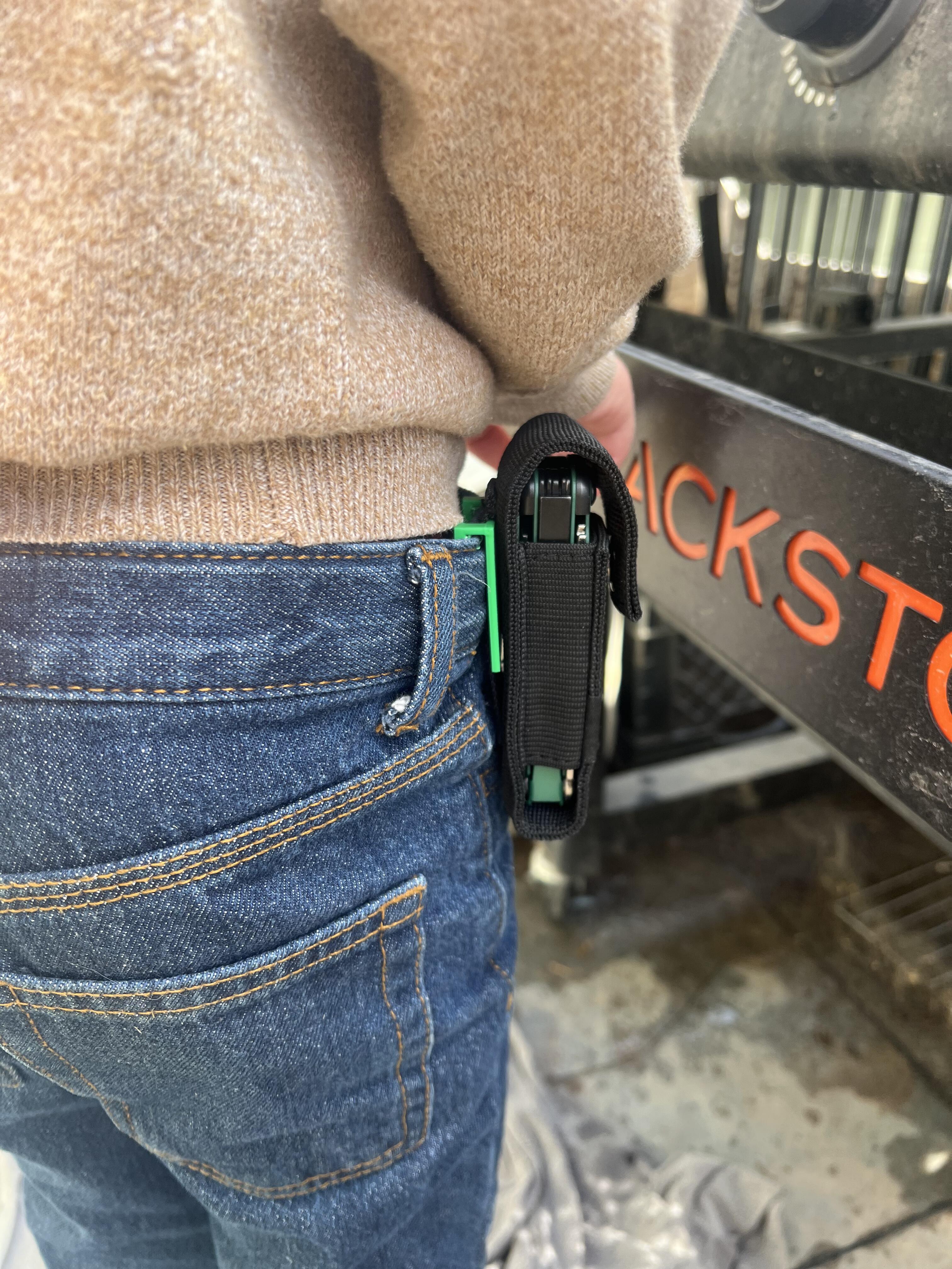 No Belt Multi-tool Helper