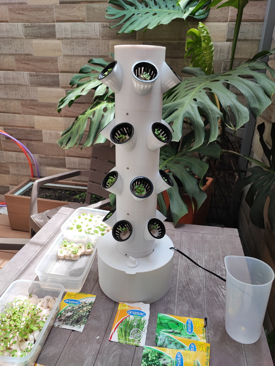 Torre hidropónica modular V2 (con archivo *.3mf)