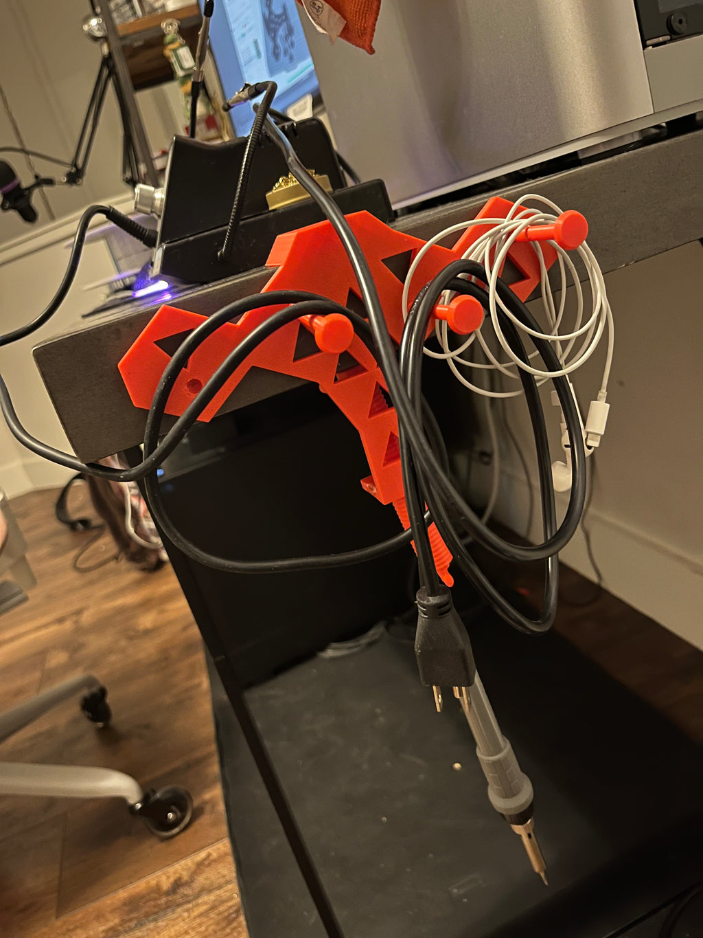 Desk Wire Organizing Pegboard
