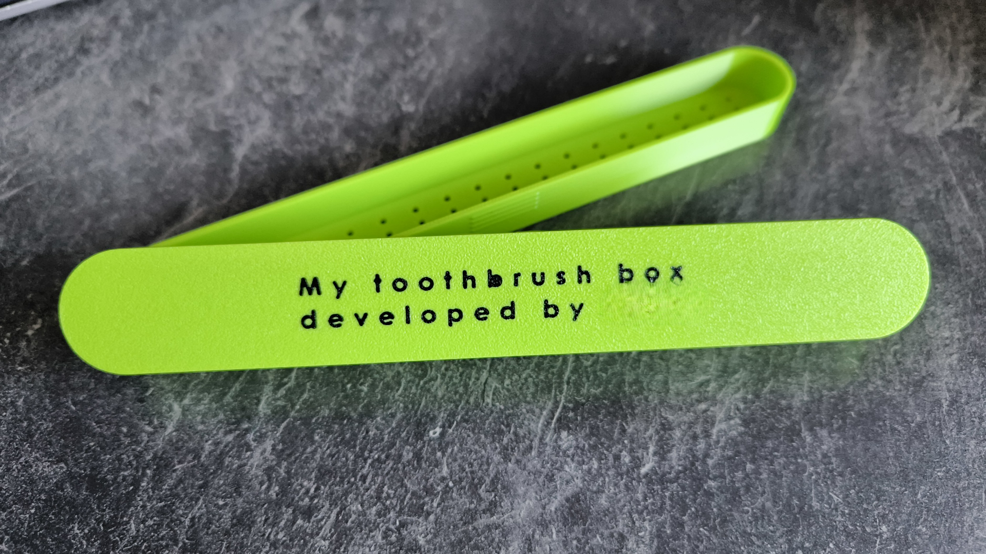 Zahnbürstenbox - Dose - Toothbrush box 210 x 18 mm