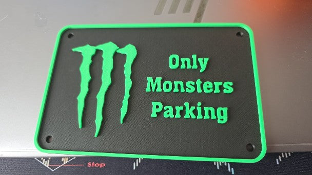 Parktafel Monsters Only