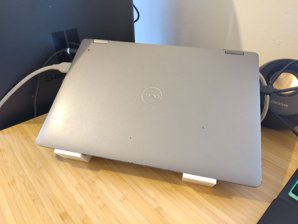 Simple laptop stand, quick (dis)assembly