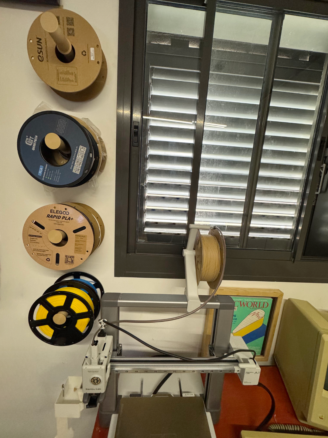 Simple Filament Spool Wall Mount