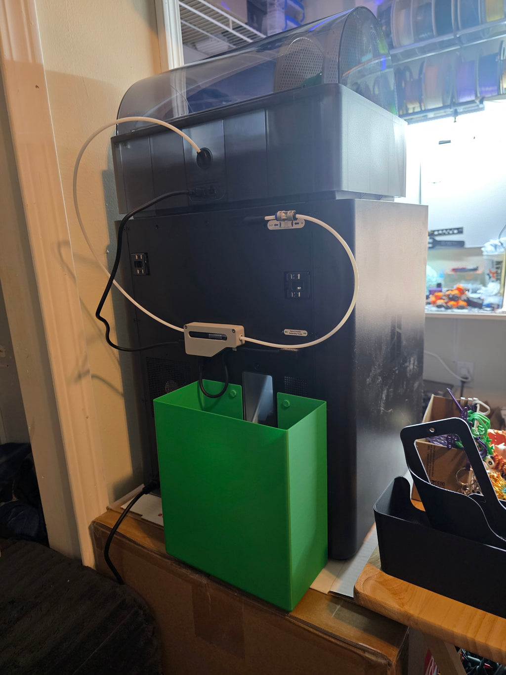 P1s magnetic poop bin