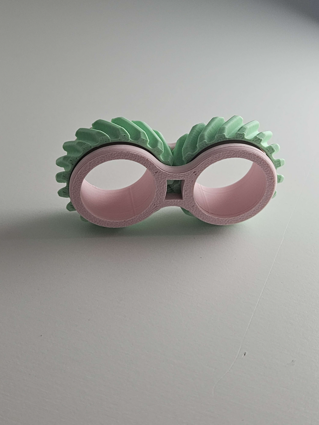 fidget gear ring remix (click in place!)