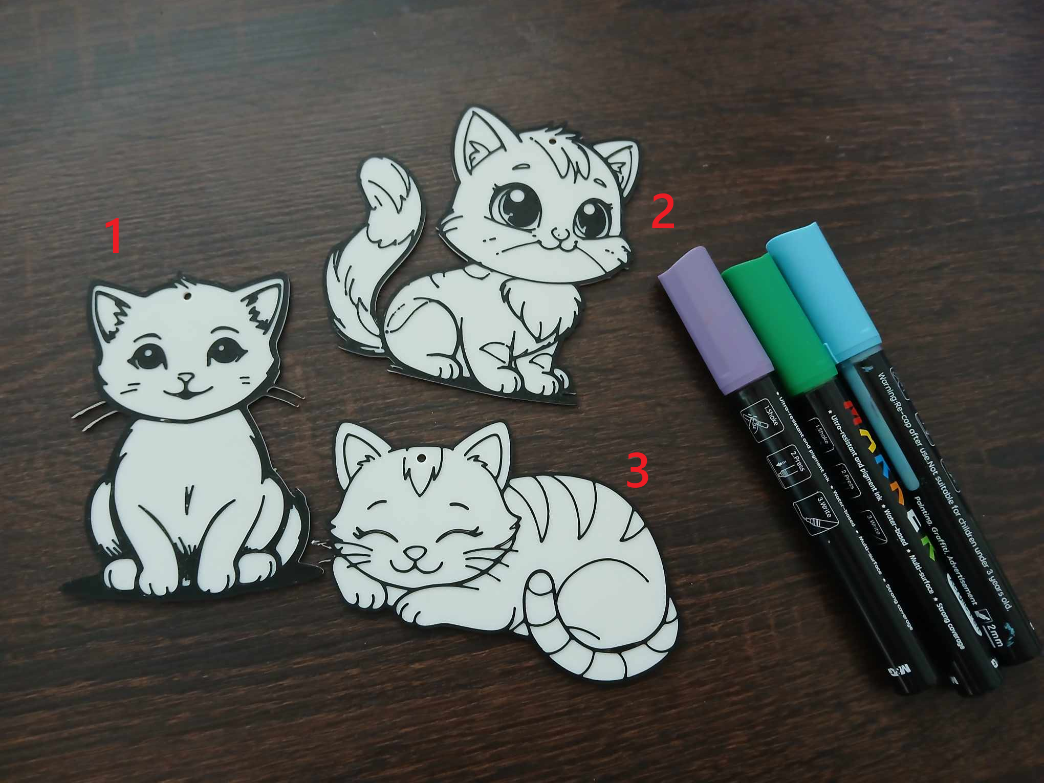 Coloring cats