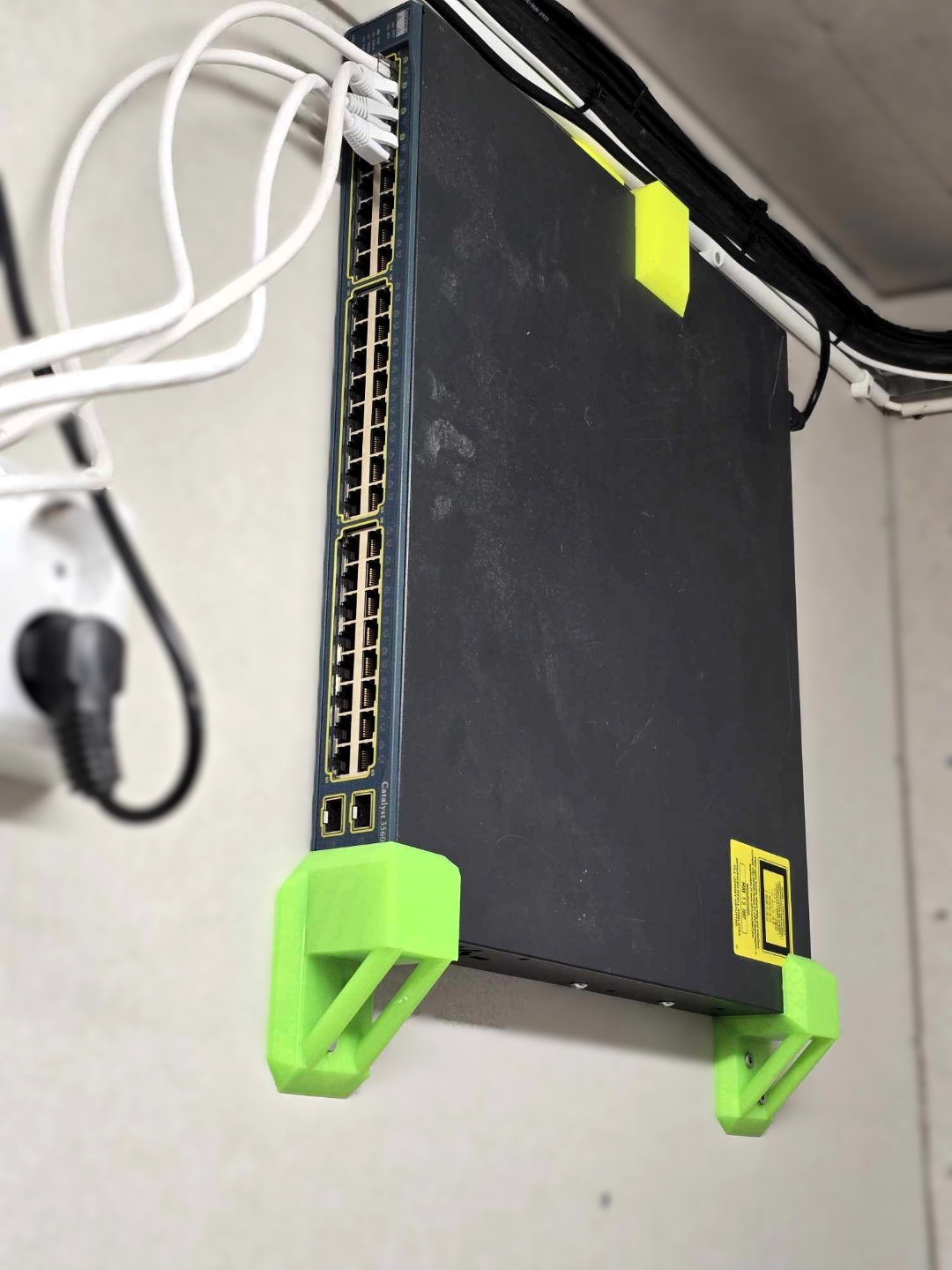 1U switch wall mount (or ceiling)