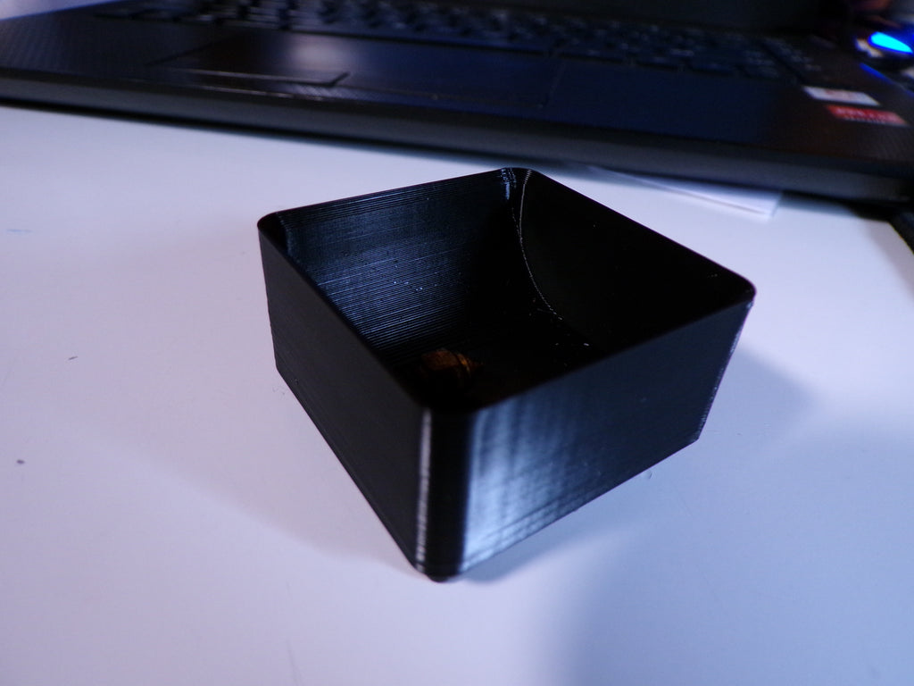 Gridfinity 1x1x3 Bin With Scoop Ramp