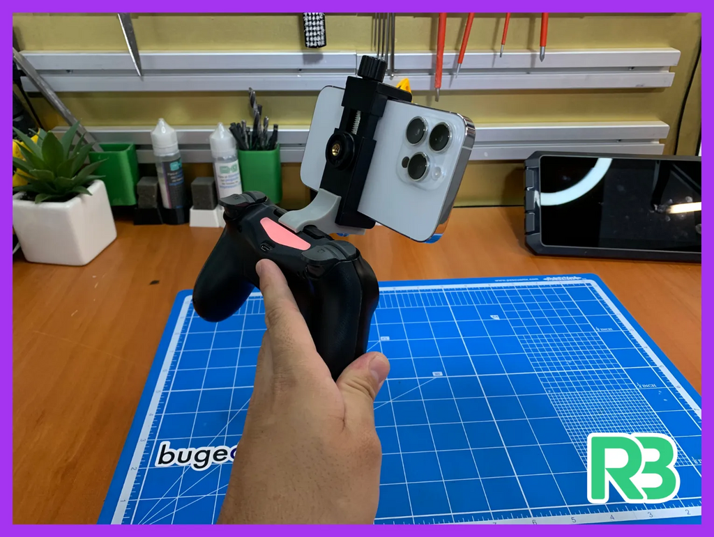 phone clip for PS4