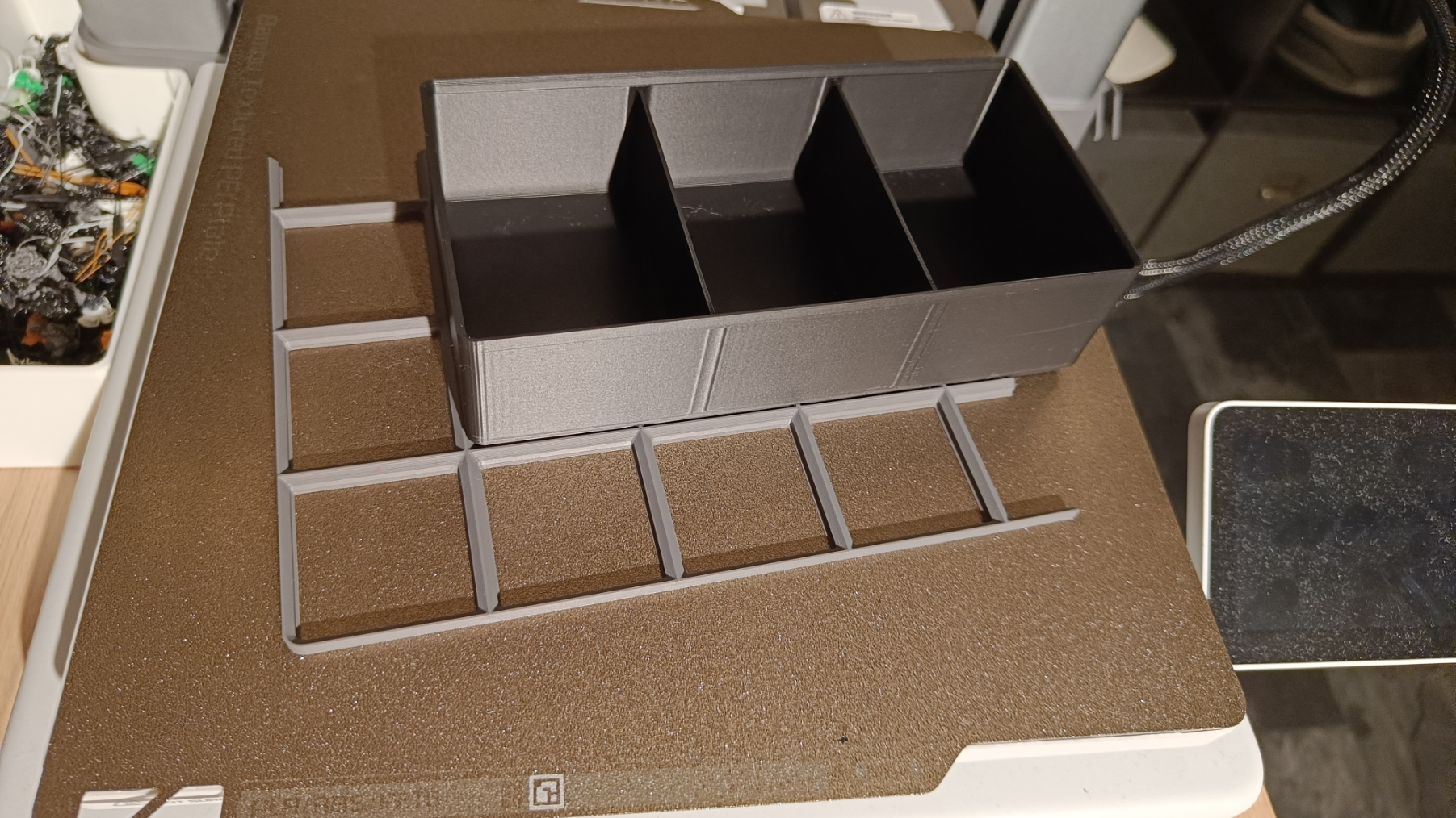 Gridfinity 4x2 Box mit Unterteilung