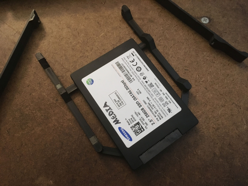 2.5" SSD to 3.5" SATA Bay Adapter