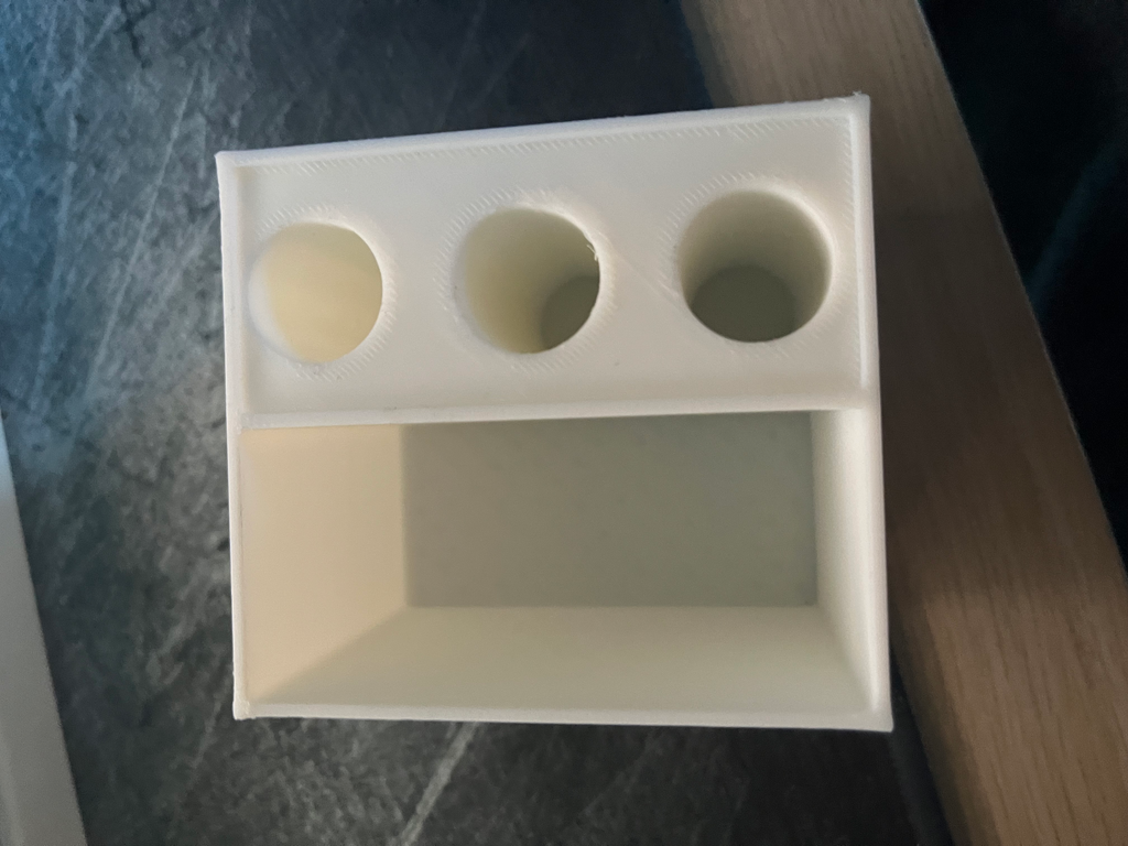 eletric toothbrush holder/bathroom organiser
