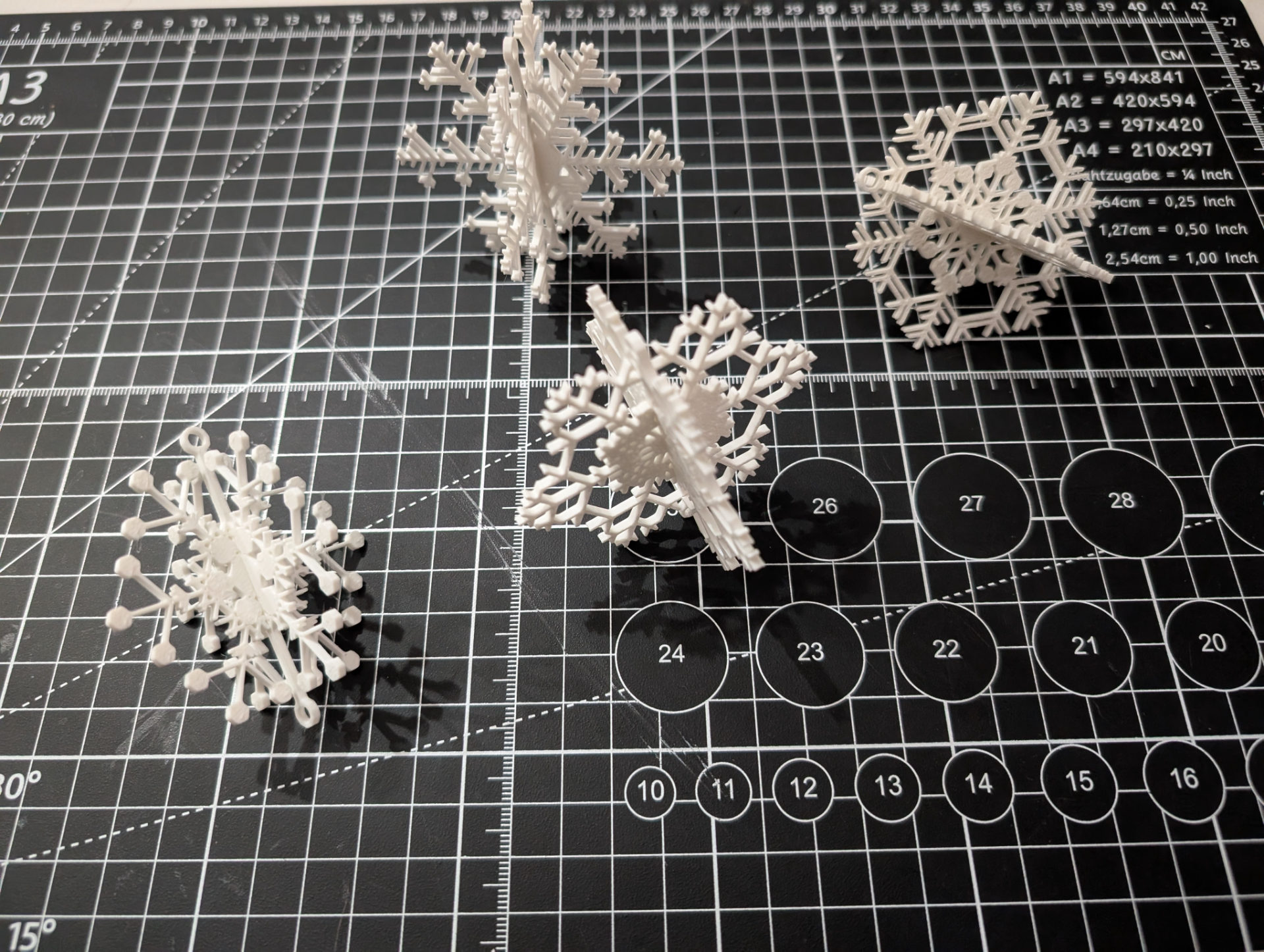 3D snowflake ornament (Set of 8 different designs)