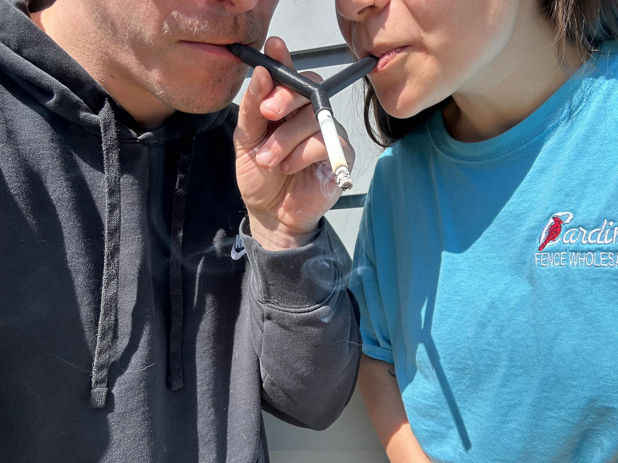 Cigarette Sharing Device / Y-Splitter