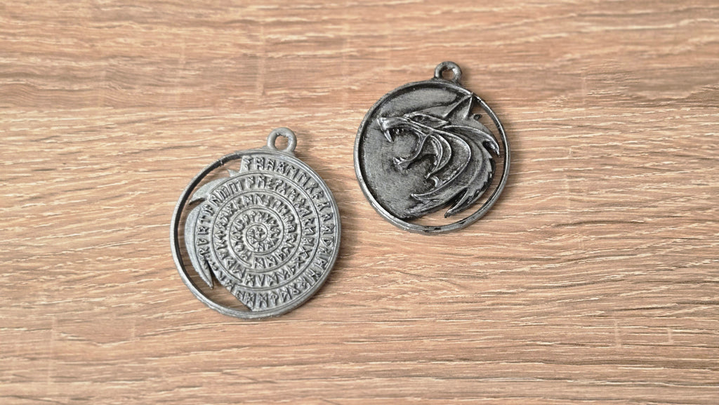 Witcher Geralt Medallion Necklace Prop