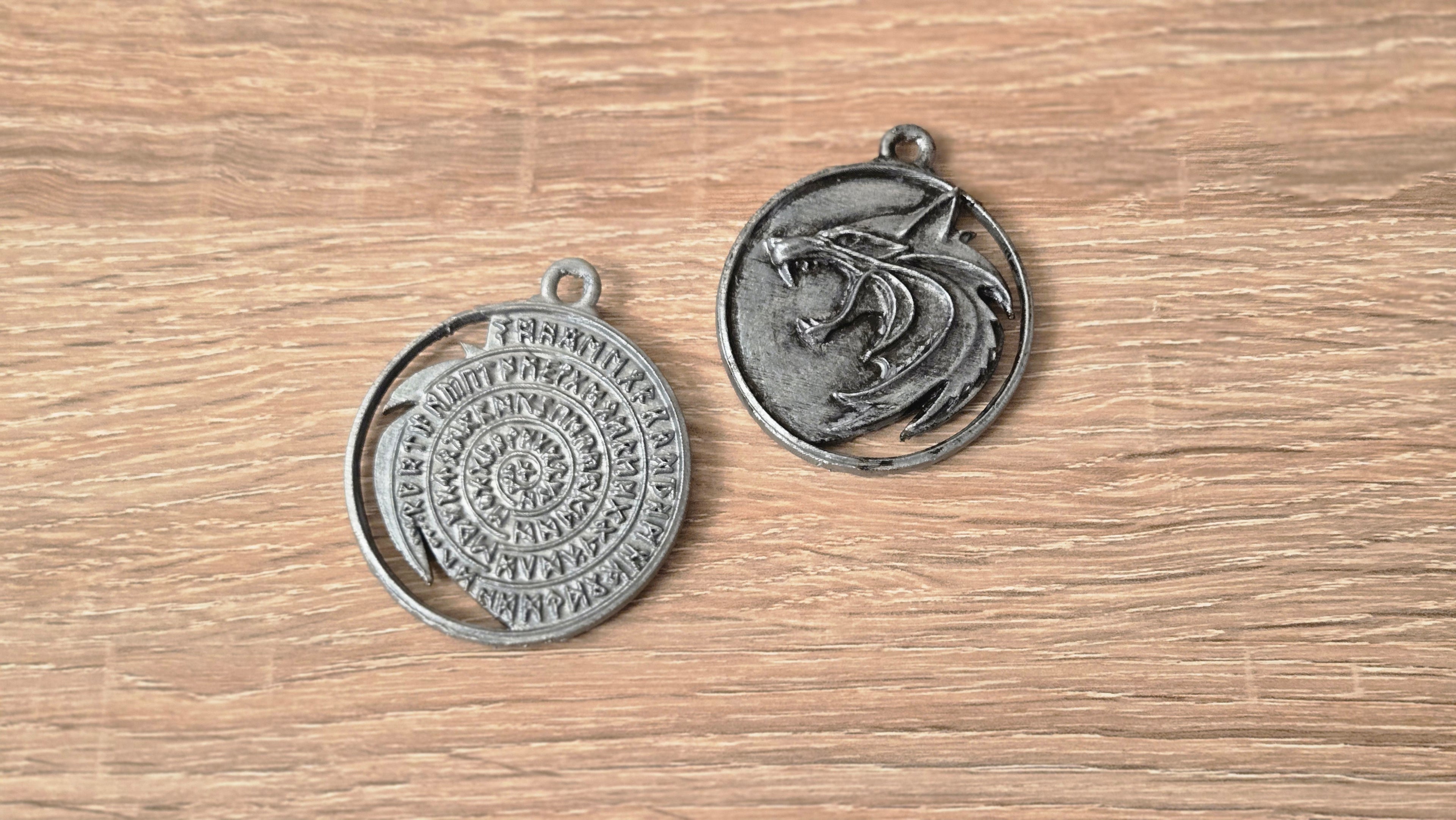 Witcher Geralt Medallion Necklace Prop