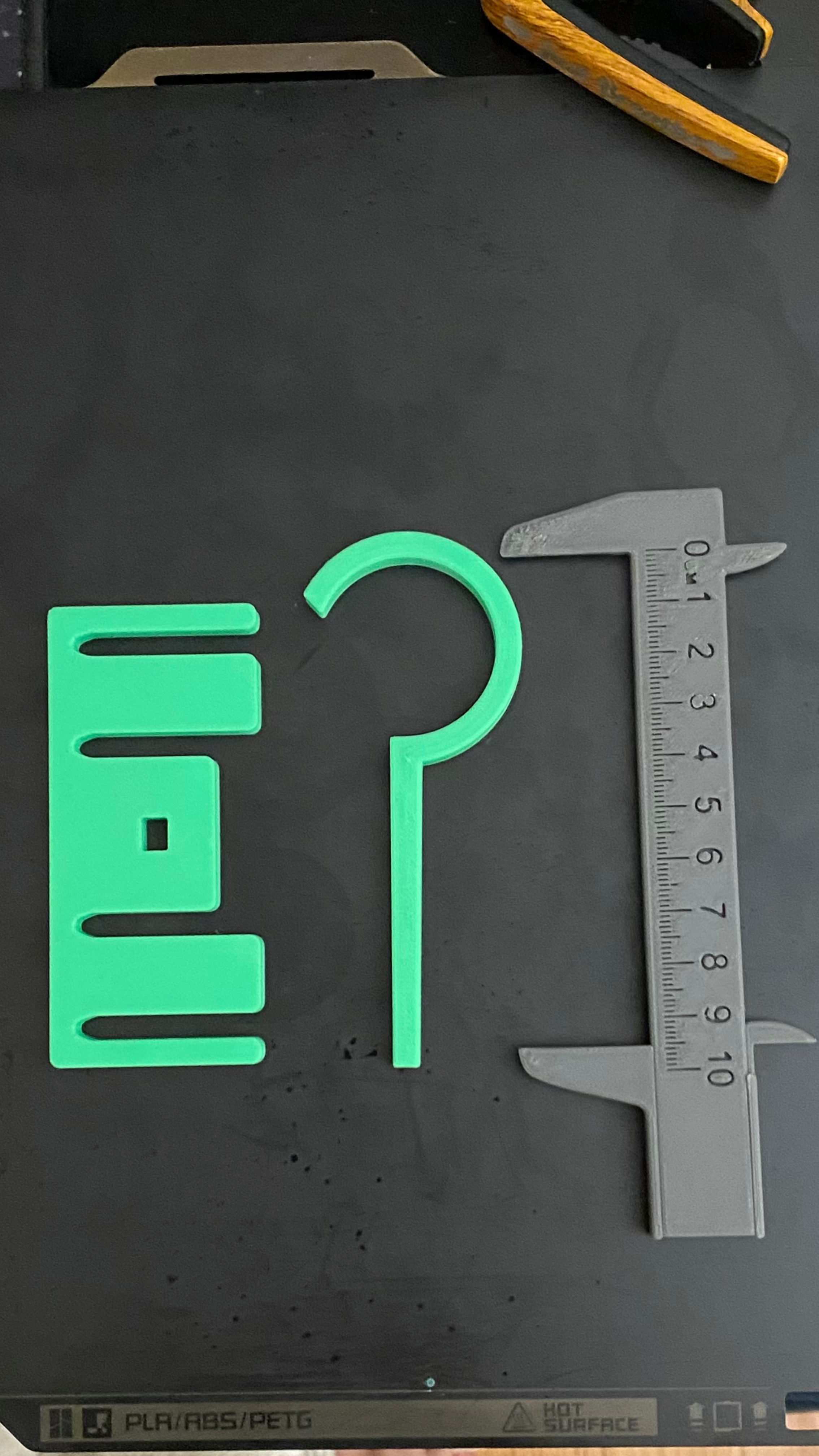 Minimalistic Belt Hanger (V2)