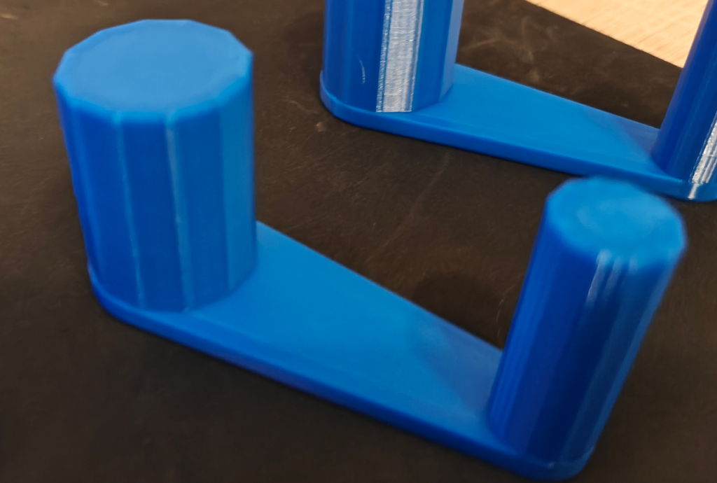 Laptop stand