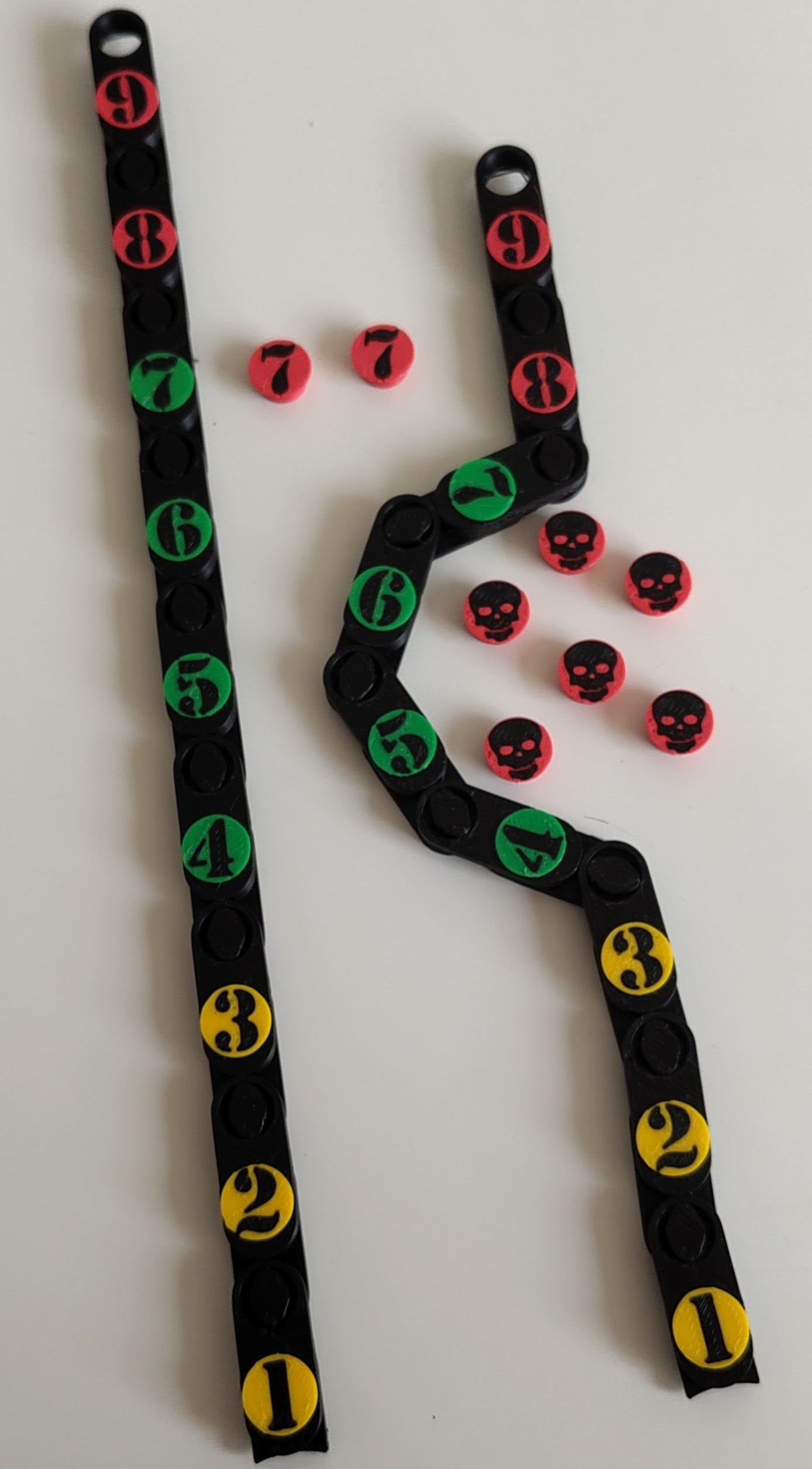 Tabletop Articulated Expandable Ruler