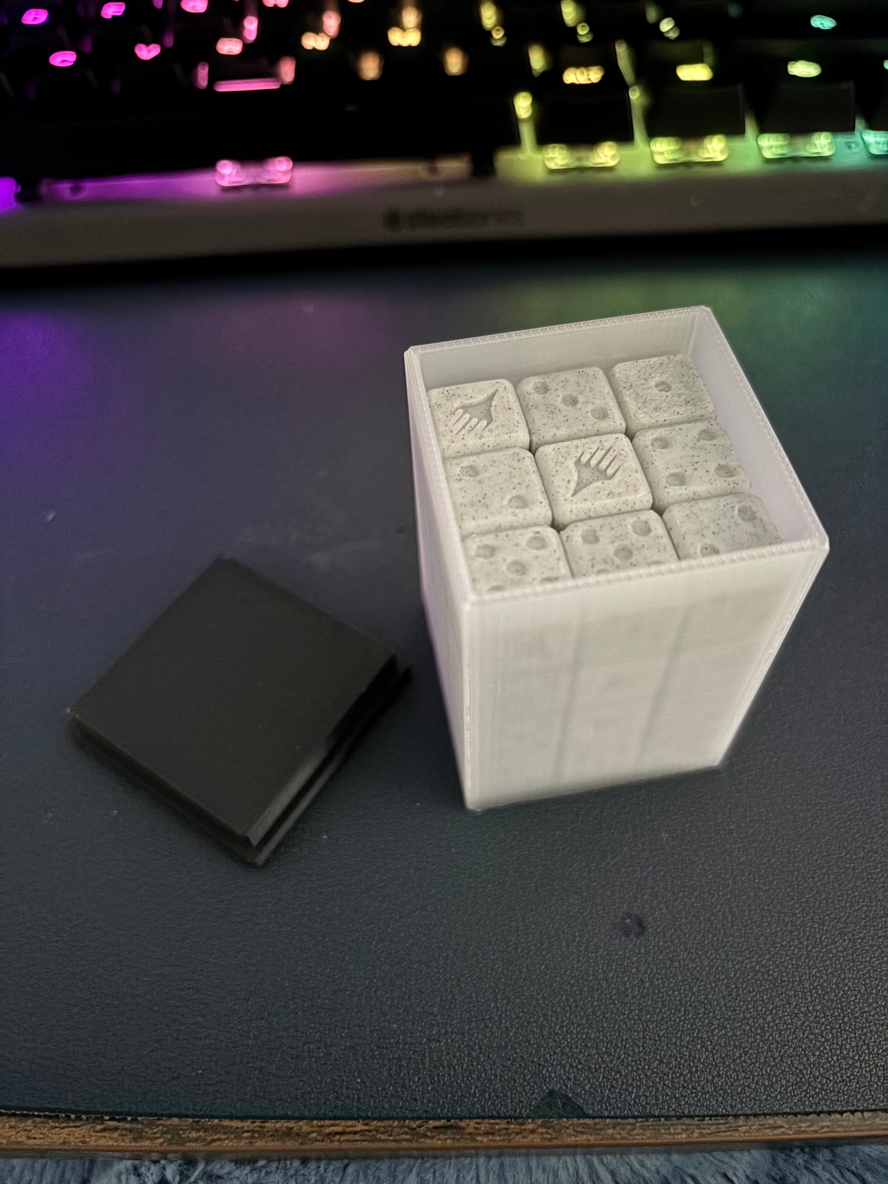 MTG Dice With Box