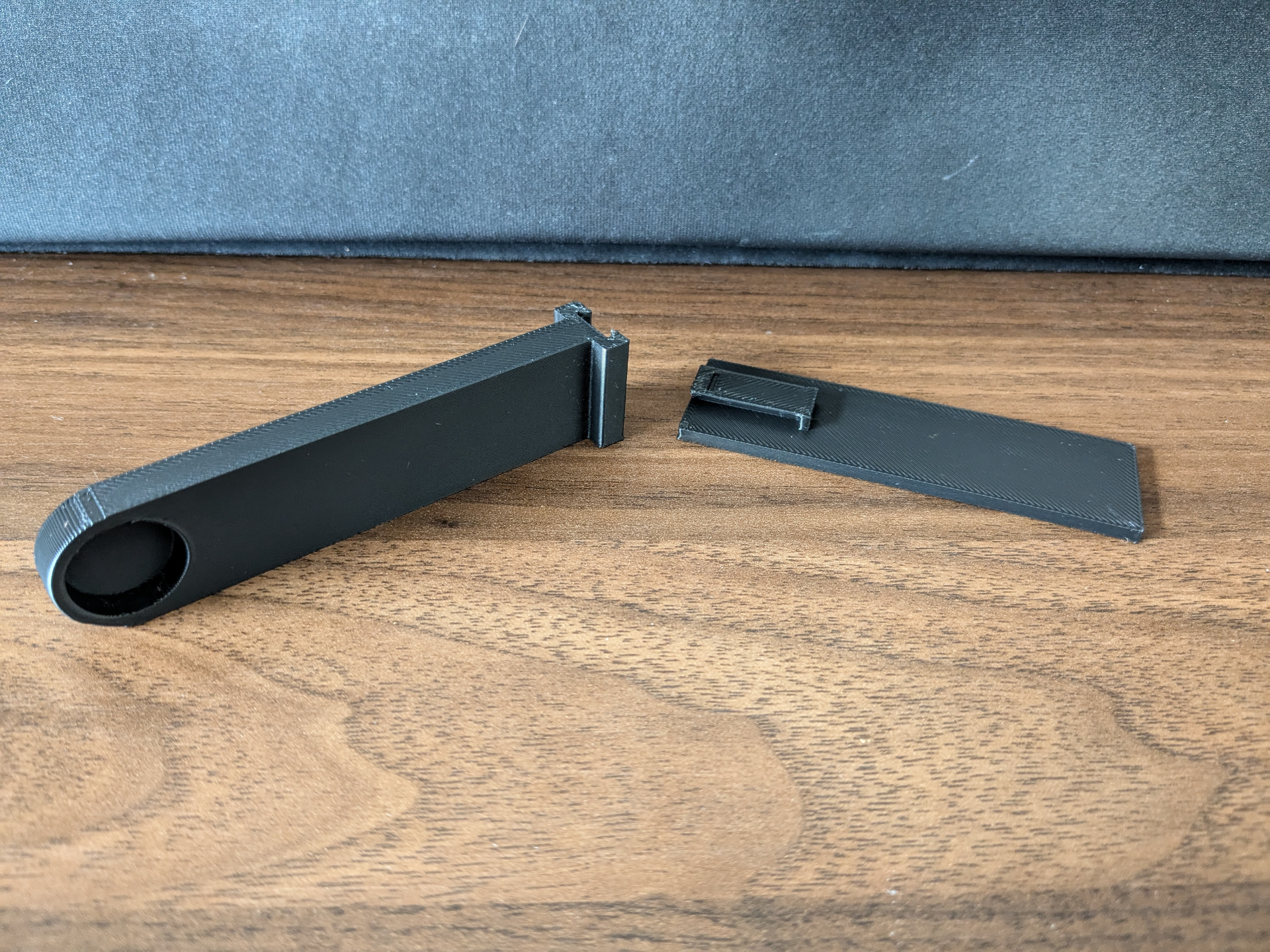 Customizable Towel Holder (with Wooden Dowel)