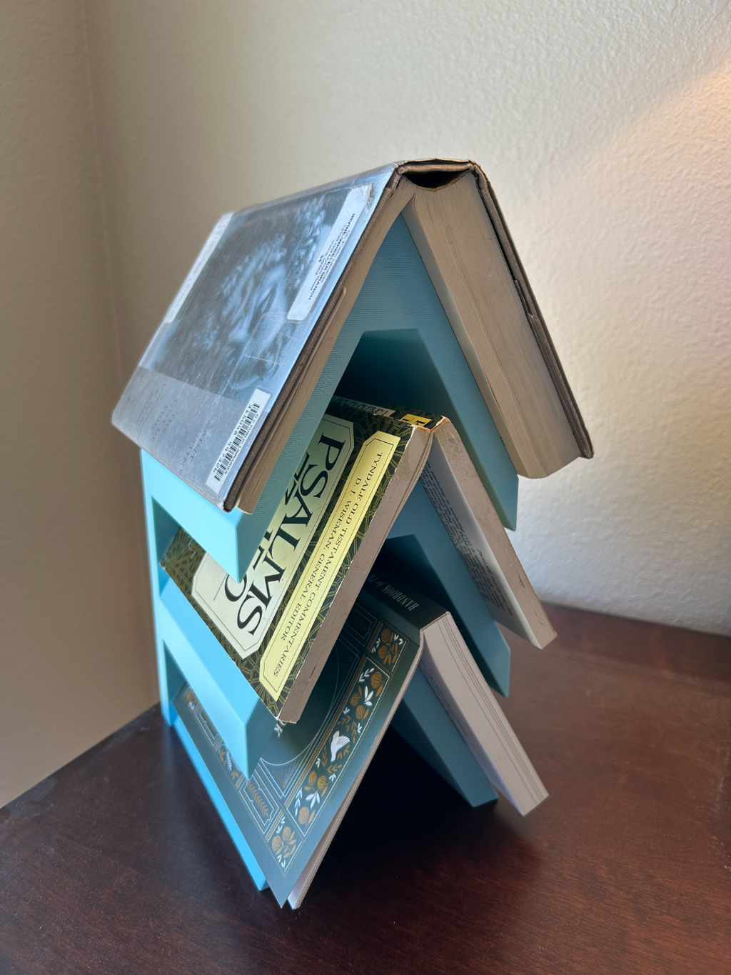 Book stand tree