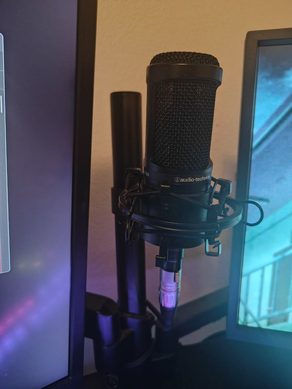 Monitor Arm Mic Holder