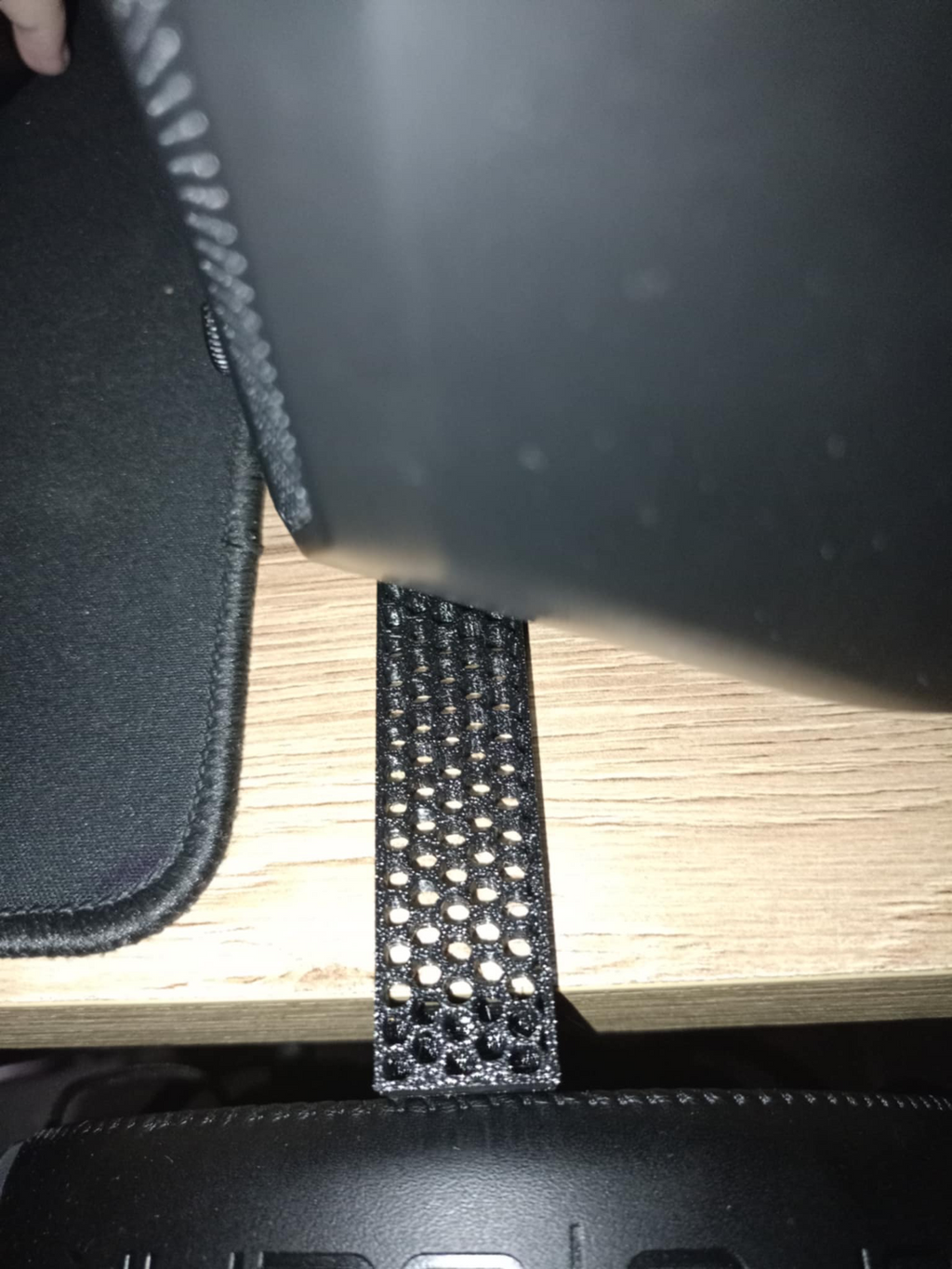 Headphones holder/stand