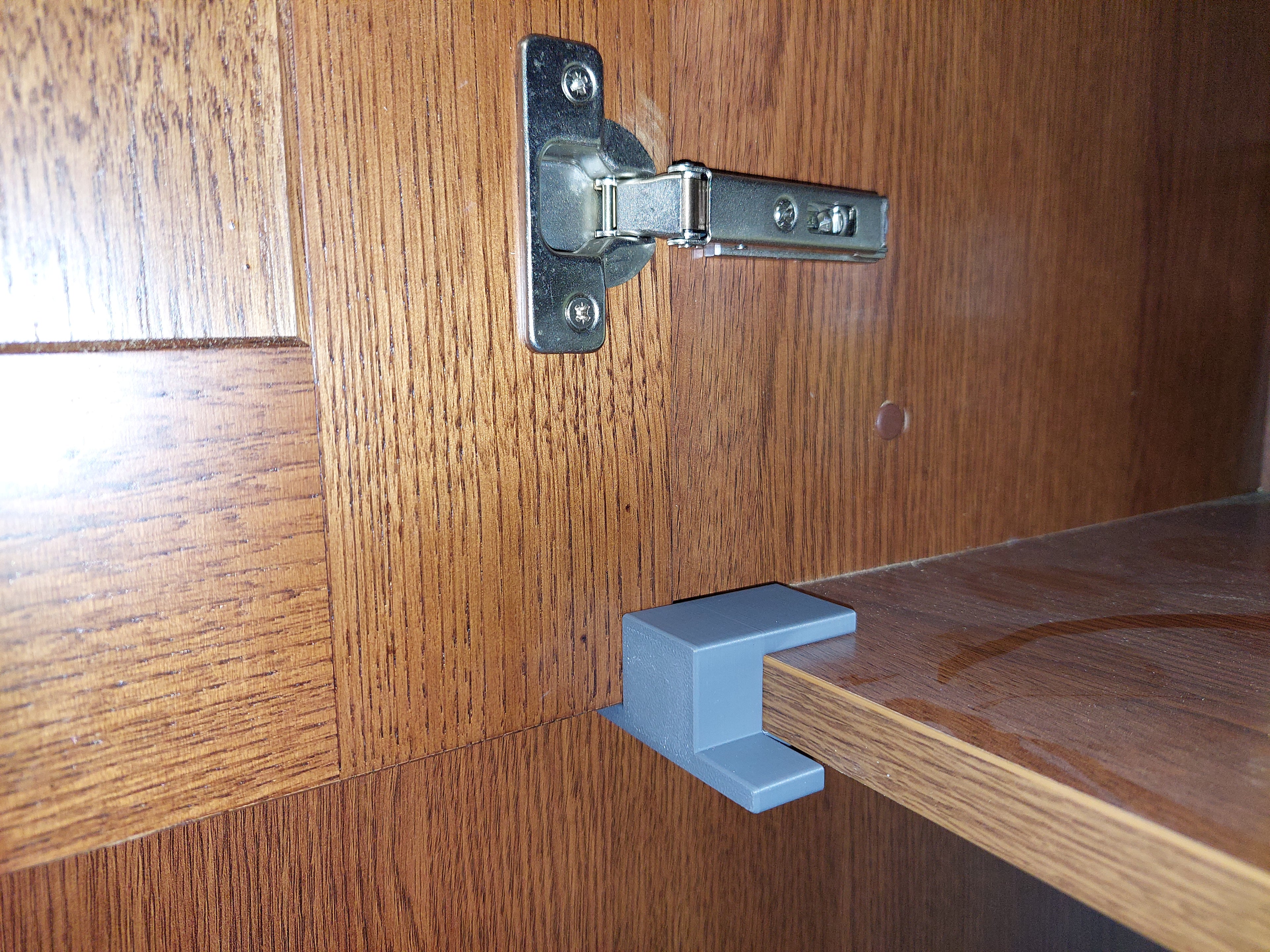 tool for installing furniture hinges