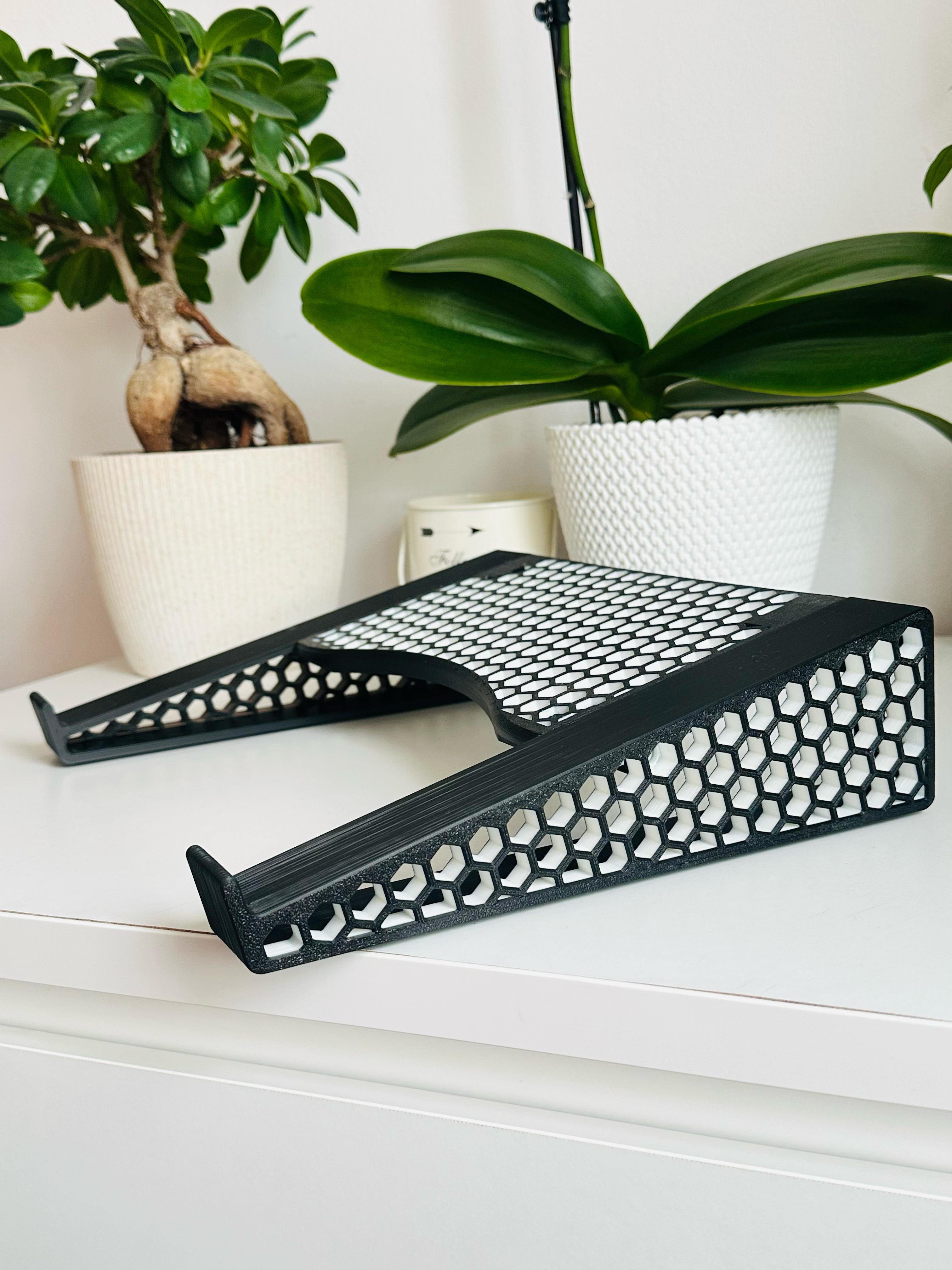 Laptop stand