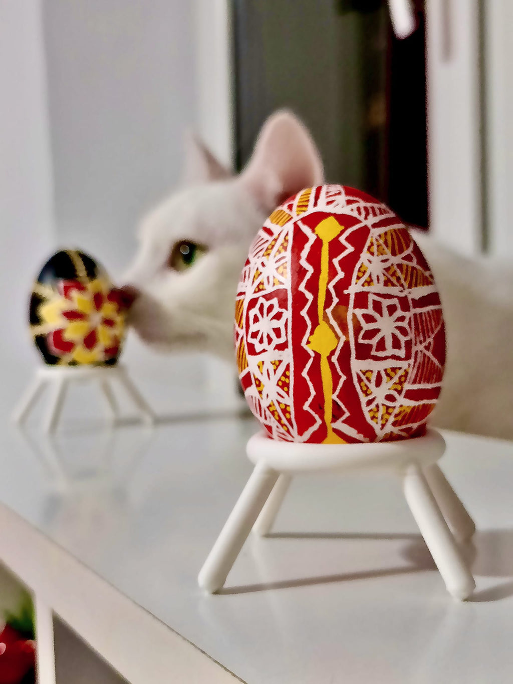 Minimalist Support Ring for Painted Easter Eggs