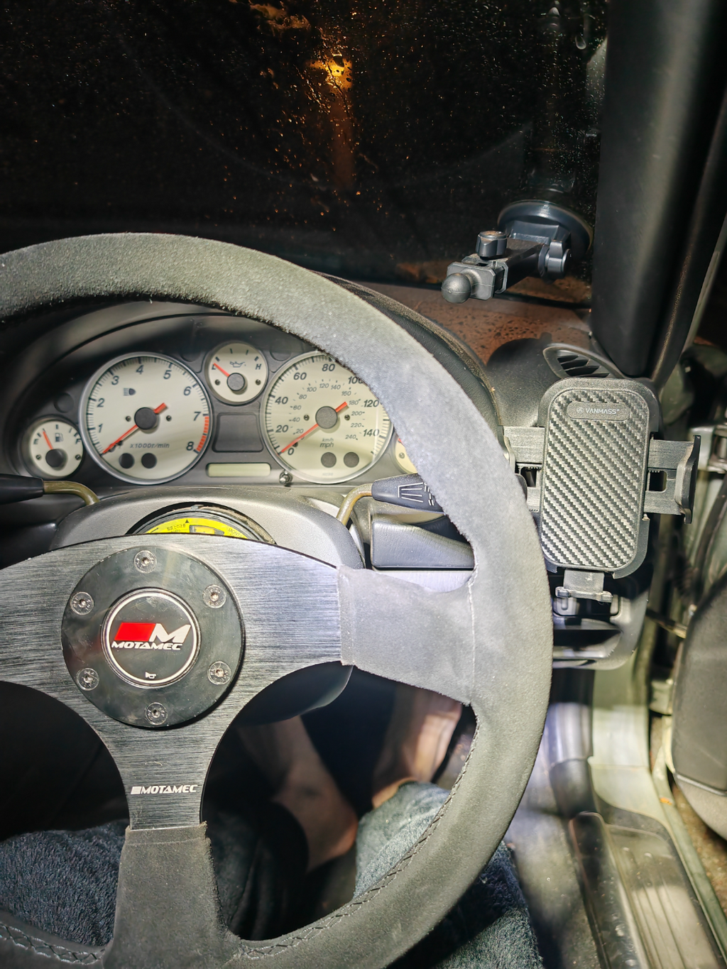 MX5 NA/NB vent phone mount
